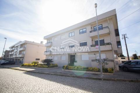 Apartamento T3 Venda em Nogueira e Silva Escura,Maia