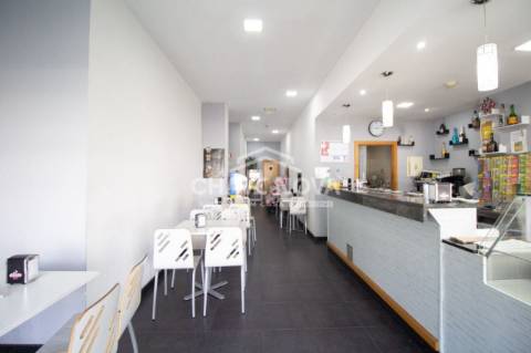 Padaria / Pastelaria  Trespasse em Castêlo da Maia,Maia