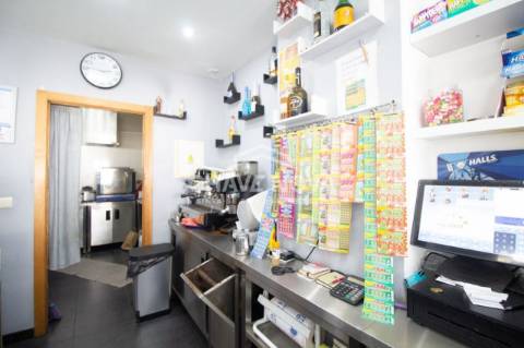 Padaria / Pastelaria  Trespasse em Castêlo da Maia,Maia