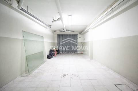 Padaria / Pastelaria  Trespasse em Castêlo da Maia,Maia