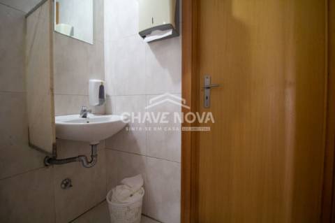 Padaria / Pastelaria  Trespasse em Castêlo da Maia,Maia