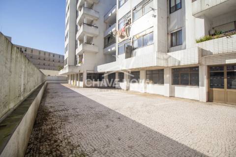 Loja  Venda em Cidade da Maia,Maia