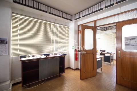 Loja  Venda em Cidade da Maia,Maia