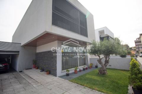 Moradia T3 Venda em Oliveira do Douro,Vila Nova de Gaia