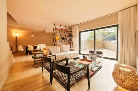 Andar Moradia T2 DUPLEX Venda em Lordelo do Ouro e Massarelos,Porto