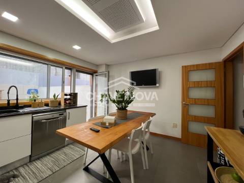 Moradia em Banda T3 Venda em Gondomar (São Cosme), Valbom e Jovim,Gondomar