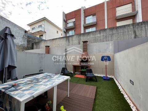 Moradia em Banda T3 Venda em Gondomar (São Cosme), Valbom e Jovim,Gondomar