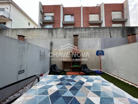 Moradia em Banda T3 Venda em Gondomar (São Cosme), Valbom e Jovim,Gondomar