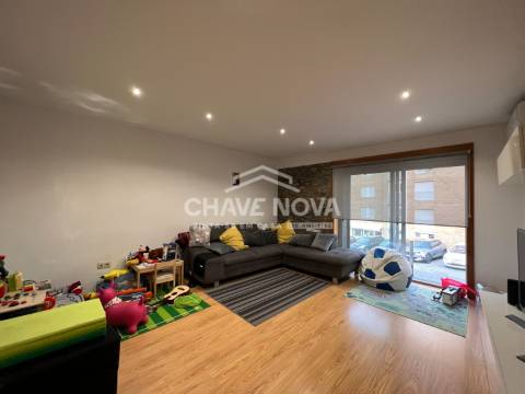 Moradia em Banda T3 Venda em Gondomar (São Cosme), Valbom e Jovim,Gondomar