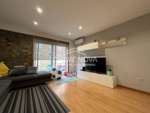 Moradia em Banda T3 Venda em Gondomar (São Cosme), Valbom e Jovim,Gondomar