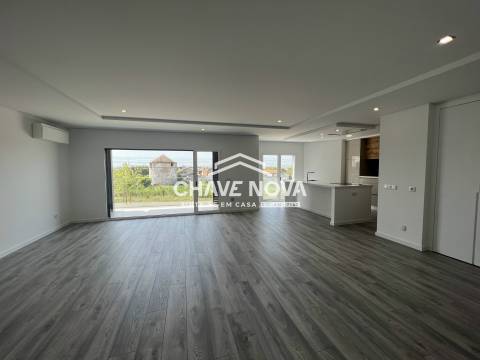 Apartamento T4 Venda em Montijo e Afonsoeiro,Montijo