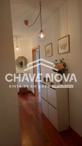 Arrenda-se T2+1 Duplex mobilado no Porto