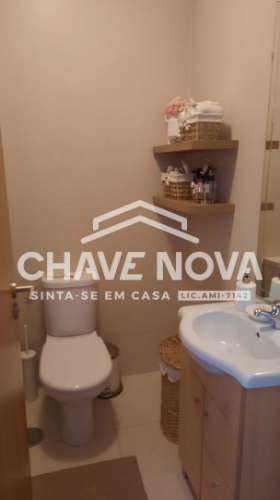 Arrenda-se T2+1 Duplex mobilado no Porto