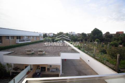 Moradia Geminada T4+1 Venda em Cidade da Maia,Maia