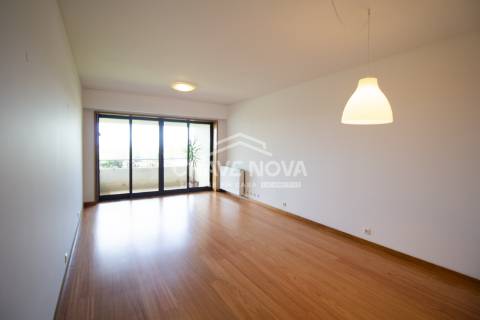 Apartamento T2 Arrendamento em Aldoar, Foz do Douro e Nevogilde,Porto
