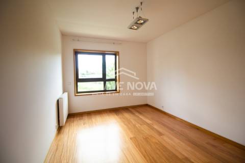 Apartamento T2 Arrendamento em Aldoar, Foz do Douro e Nevogilde,Porto