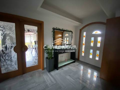 Moradia Isolada T3 Venda em Bougado (São Martinho e Santiago),Trofa