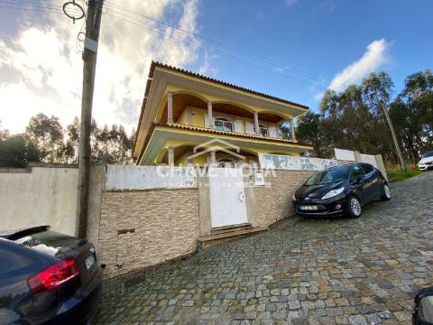 Moradia Isolada T3 Venda em Bougado (São Martinho e Santiago),Trofa