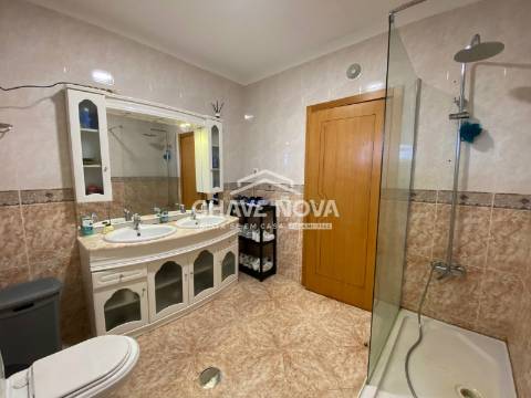 Moradia Isolada T3 Venda em Bougado (São Martinho e Santiago),Trofa