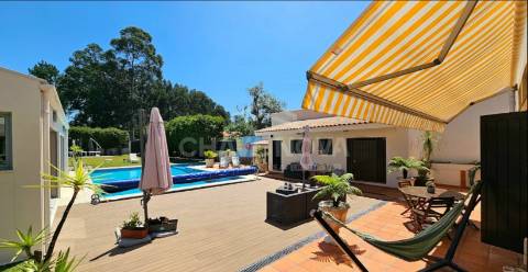 Moradia Isolada T5 Venda em Anta e Guetim,Espinho