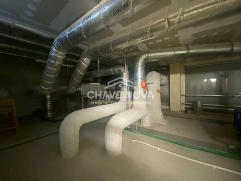 Loja  Venda em Oliveira do Douro,Vila Nova de Gaia