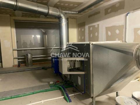 Loja  Venda em Oliveira do Douro,Vila Nova de Gaia