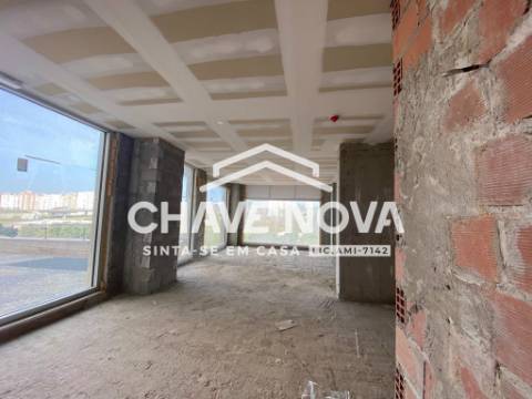 Loja  Venda em Lumiar,Lisboa