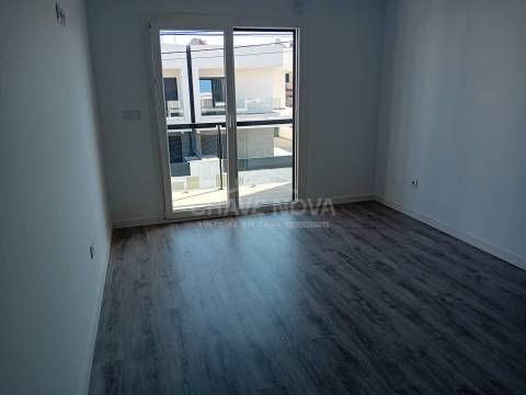 Moradia Geminada T3 Venda em Fernão Ferro,Seixal
