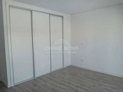 Moradia Geminada T3 Venda em Fernão Ferro,Seixal