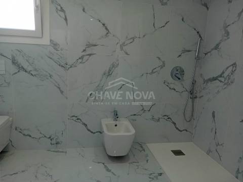 Moradia Geminada T3 Venda em Fernão Ferro,Seixal