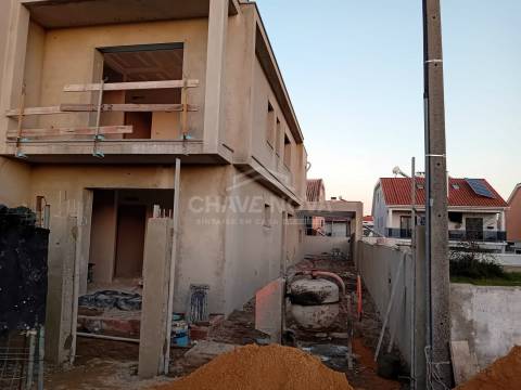 Moradia Geminada T4 Venda em Fernão Ferro,Seixal