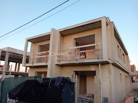 Moradia Geminada T4 Venda em Fernão Ferro,Seixal
