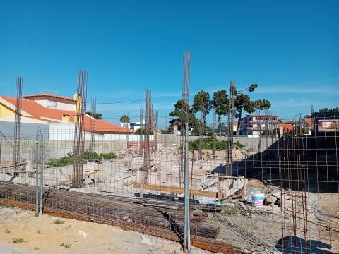 Moradia Geminada T3 Venda em Fernão Ferro,Seixal