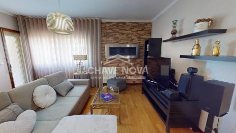 Apartamento T3 Venda em Vilar de Andorinho,Vila Nova de Gaia