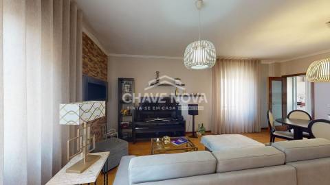 Apartamento T3 Venda em Vilar de Andorinho,Vila Nova de Gaia