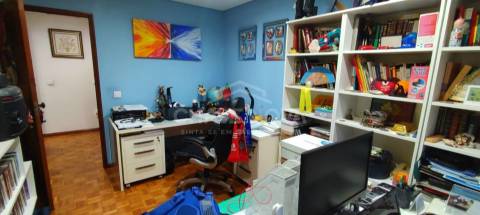 T3 para venda com varandas e lugar de garagem, Gondomar