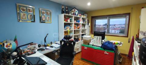 T3 para venda com varandas e lugar de garagem, Gondomar