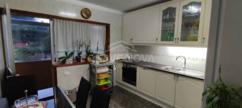 T3 para venda com varandas e lugar de garagem, Gondomar