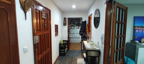 T3 para venda com varandas e lugar de garagem, Gondomar