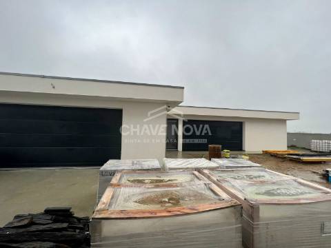 Moradia T3 Venda em Santa Maria da Feira, Travanca, Sanfins e Espargo,Santa Maria da Feira