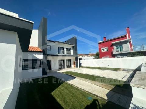 Moradia T4 Venda em Silveira,Torres Vedras