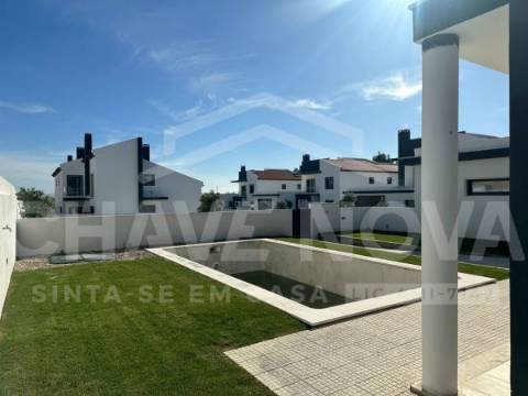 Moradia T4 Venda em Silveira,Torres Vedras