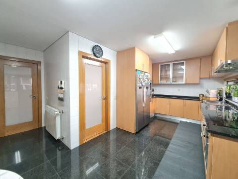 Moradia Geminada T4 Venda em Custóias, Leça do Balio e Guifões,Matosinhos