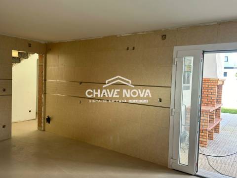 Moradia Geminada T4 Venda em Silveira,Torres Vedras