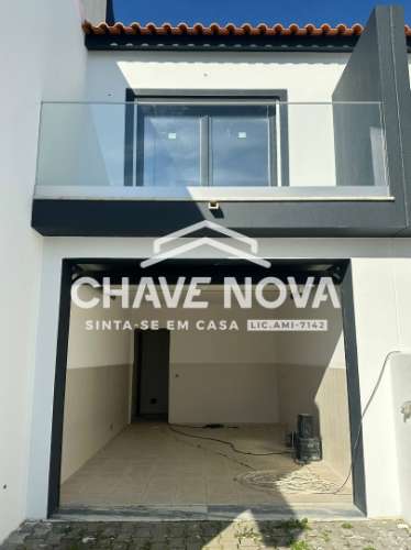 Moradia Geminada T4 Venda em Silveira,Torres Vedras