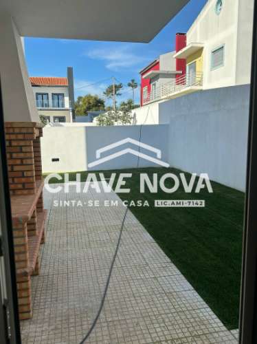 Moradia Geminada T4 Venda em Silveira,Torres Vedras