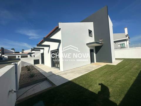 Moradia Geminada T4 Venda em Silveira,Torres Vedras