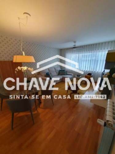 Apartamento T2 Venda em Lumiar,Lisboa