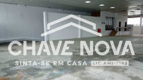Armazém  Arrendamento em Sacavém e Prior Velho,Loures