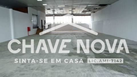 Armazém  Arrendamento em Sacavém e Prior Velho,Loures